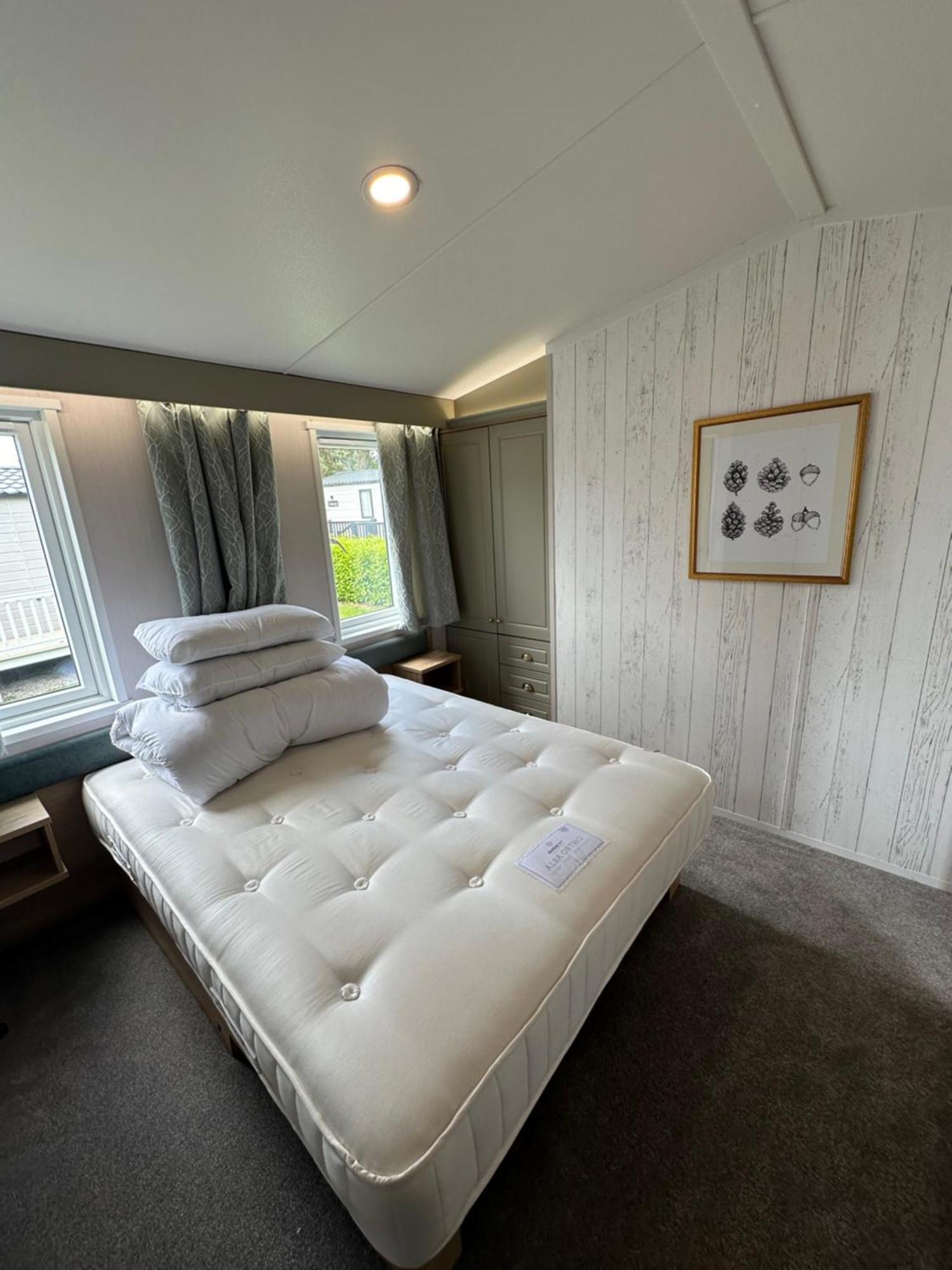 Presthaven Resort 3 Bedroom Luxury Gold 2024 Caravan Talacre Екстериор снимка